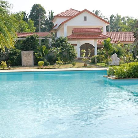 Armonia Village Resort And Spa Chumphon Luaran gambar