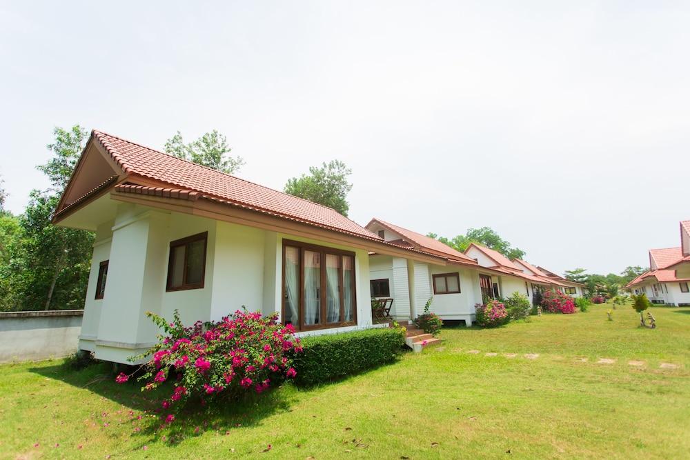 Armonia Village Resort And Spa Chumphon Luaran gambar